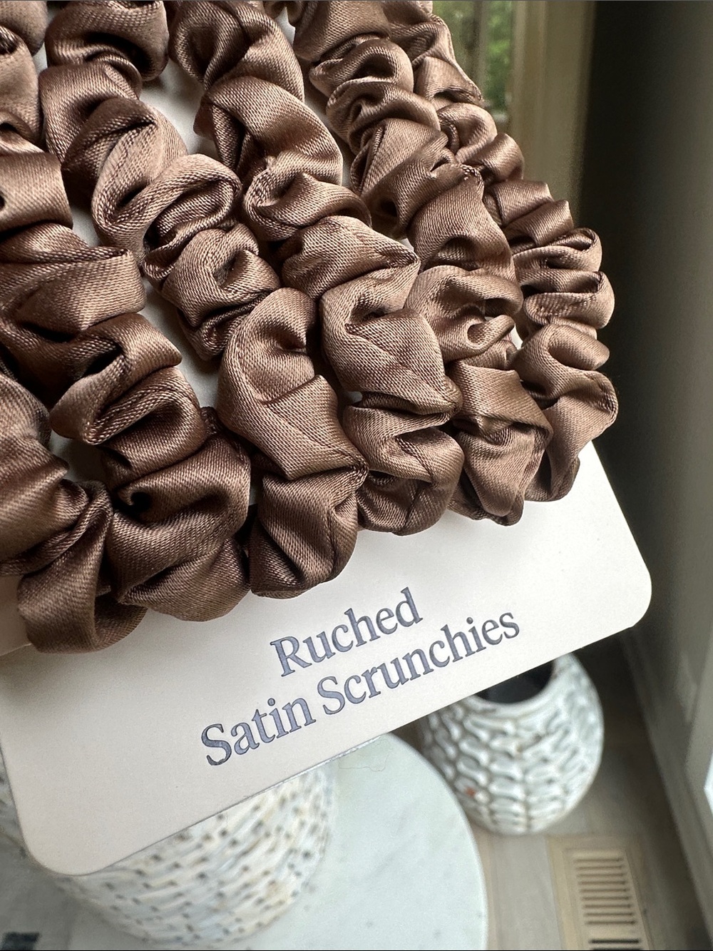Kitsch Satin Scrunchies 6-Pack — Chocolate Brown Set - Picture 3 of 3